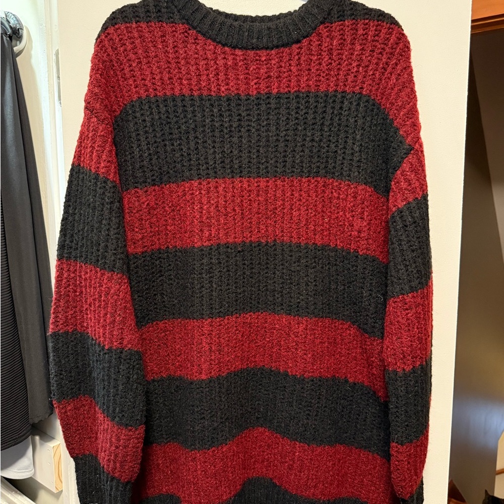 H&M Women's Maroon and Black Striped Crewneck Sweater